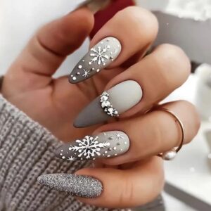 Gilded Snowflakes Nails