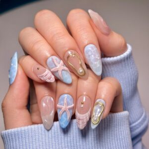 Beachy Seashell Accents Nail 