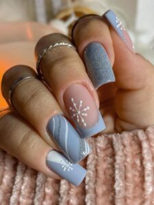 Snowflake Winter Nails