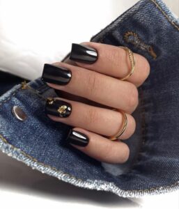 Black and Gold Nail Art